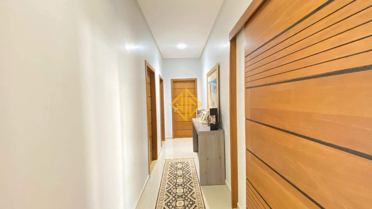 Casa à venda com 3 quartos, 330m² - Foto 10