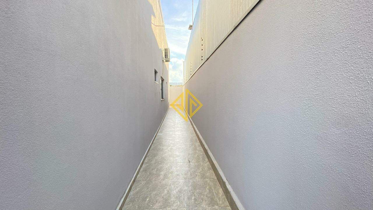 Casa à venda com 2 quartos, 169m² - Foto 15