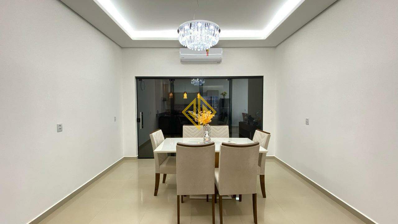 Casa à venda com 2 quartos, 169m² - Foto 9