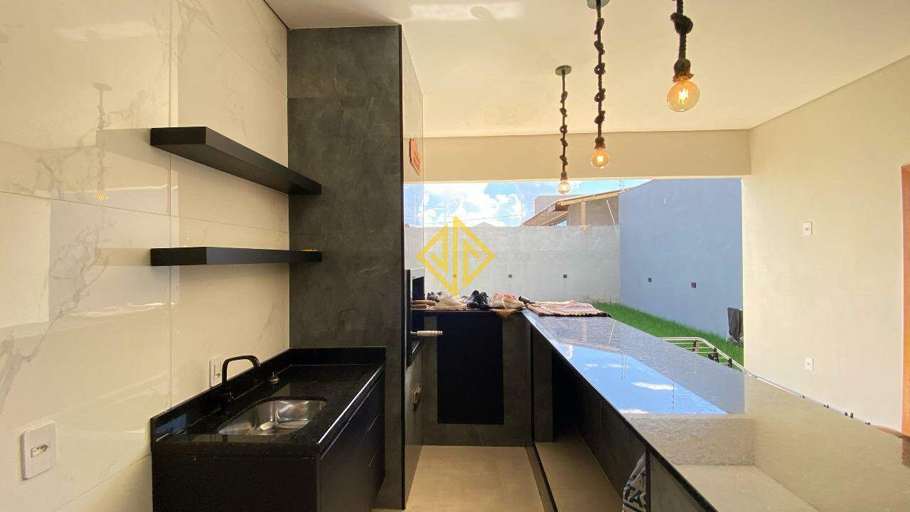 Casa à venda com 4 quartos, 153m² - Foto 18