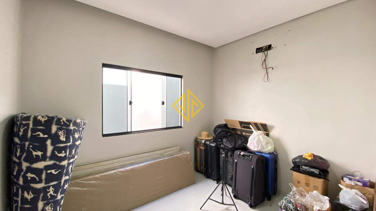 Casa à venda com 4 quartos, 153m² - Foto 4