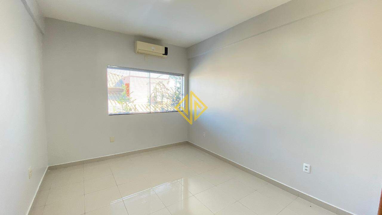 Casa à venda com 3 quartos, 400m² - Foto 15