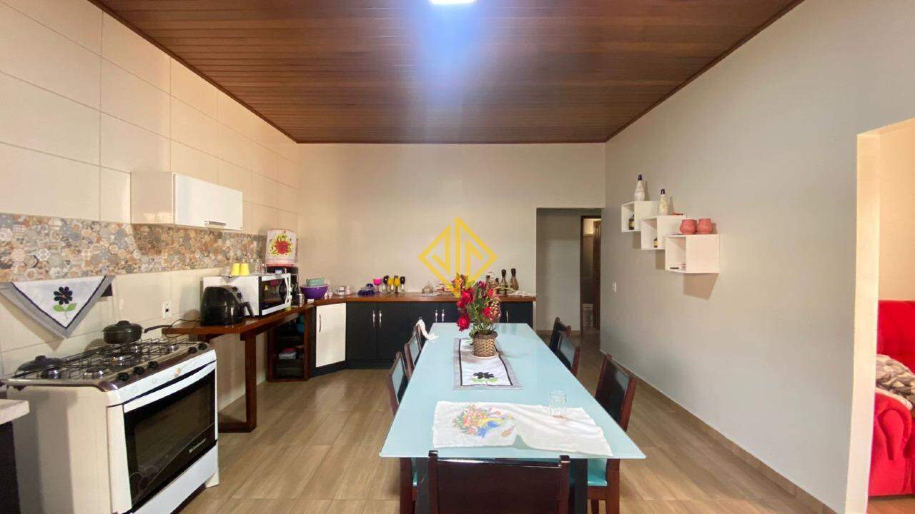 Casa à venda com 2 quartos, 120m² - Foto 5