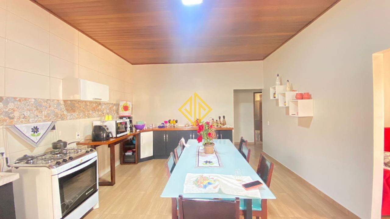 Casa à venda com 2 quartos, 120m² - Foto 3