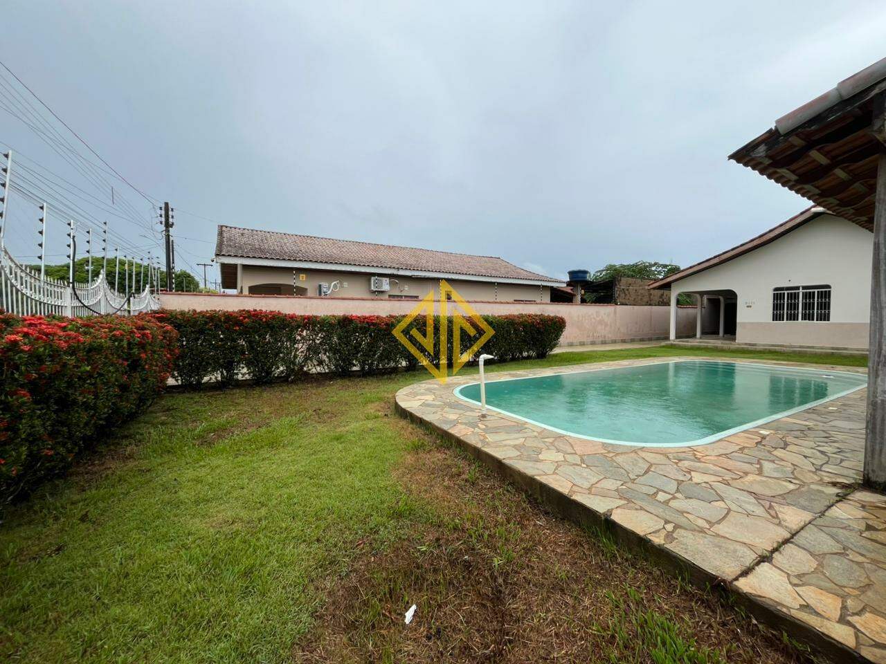 Casa, 3 quartos, 264 m² - Foto 1