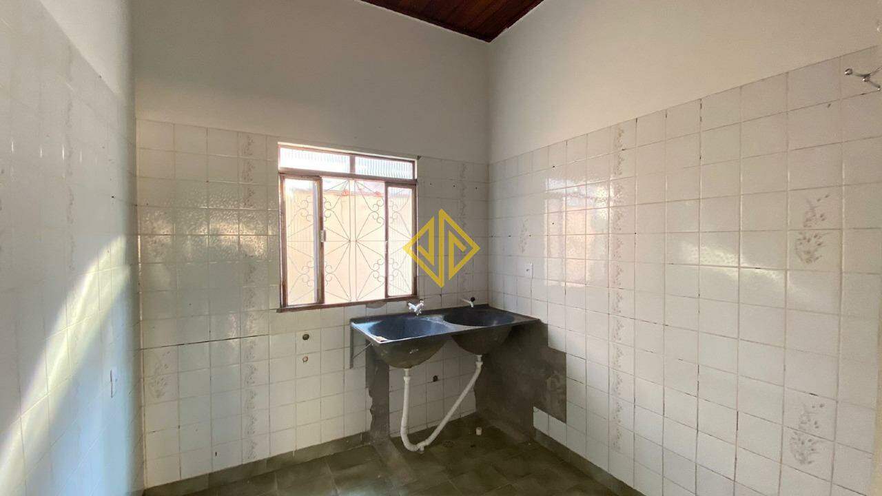 Casa à venda com 3 quartos, 170m² - Foto 11