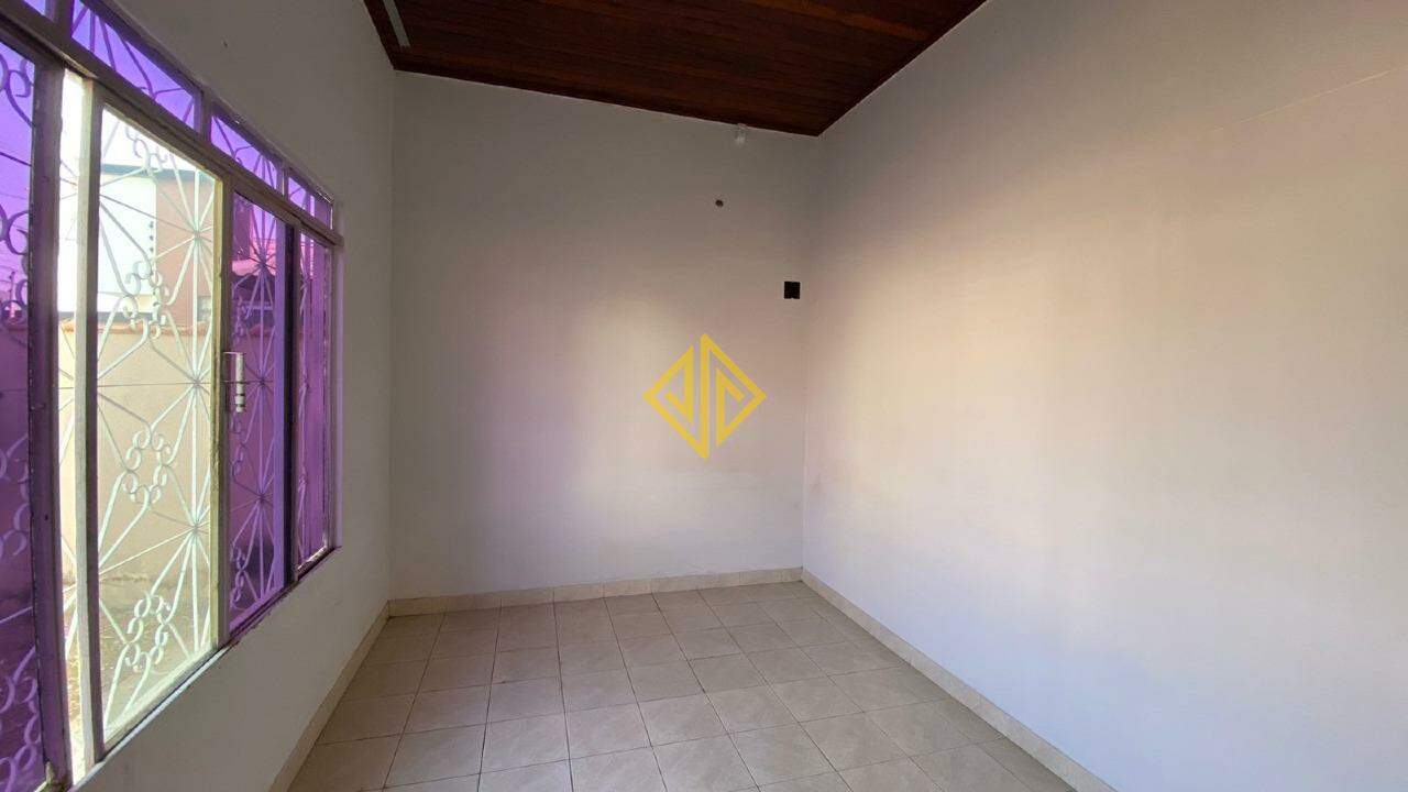 Casa à venda com 3 quartos, 170m² - Foto 4