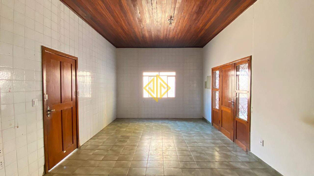 Casa à venda com 3 quartos, 170m² - Foto 8