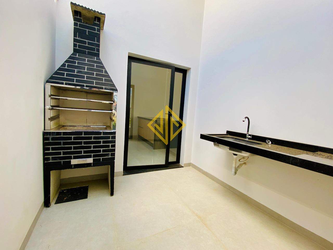 Casa à venda com 2 quartos, 110m² - Foto 12