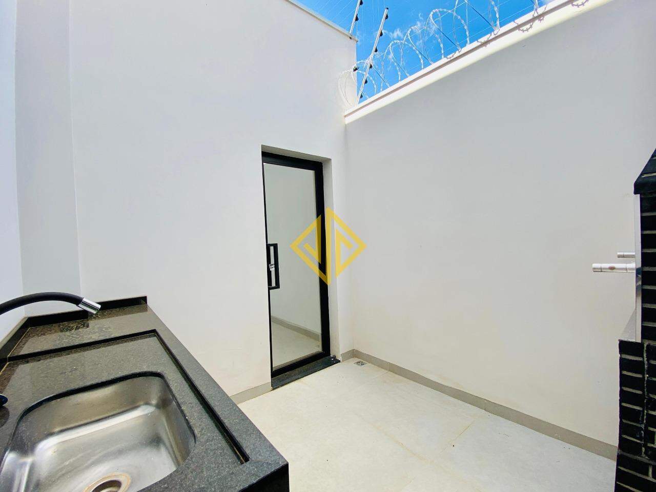 Casa à venda com 2 quartos, 110m² - Foto 13