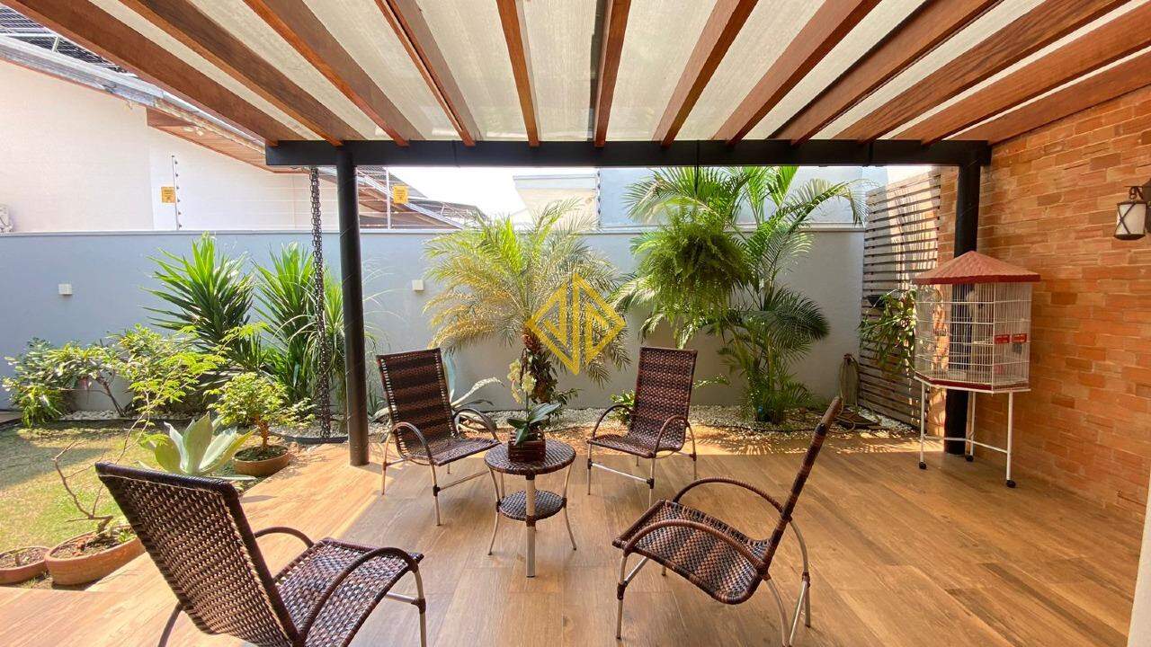 Casa à venda com 3 quartos, 196m² - Foto 11