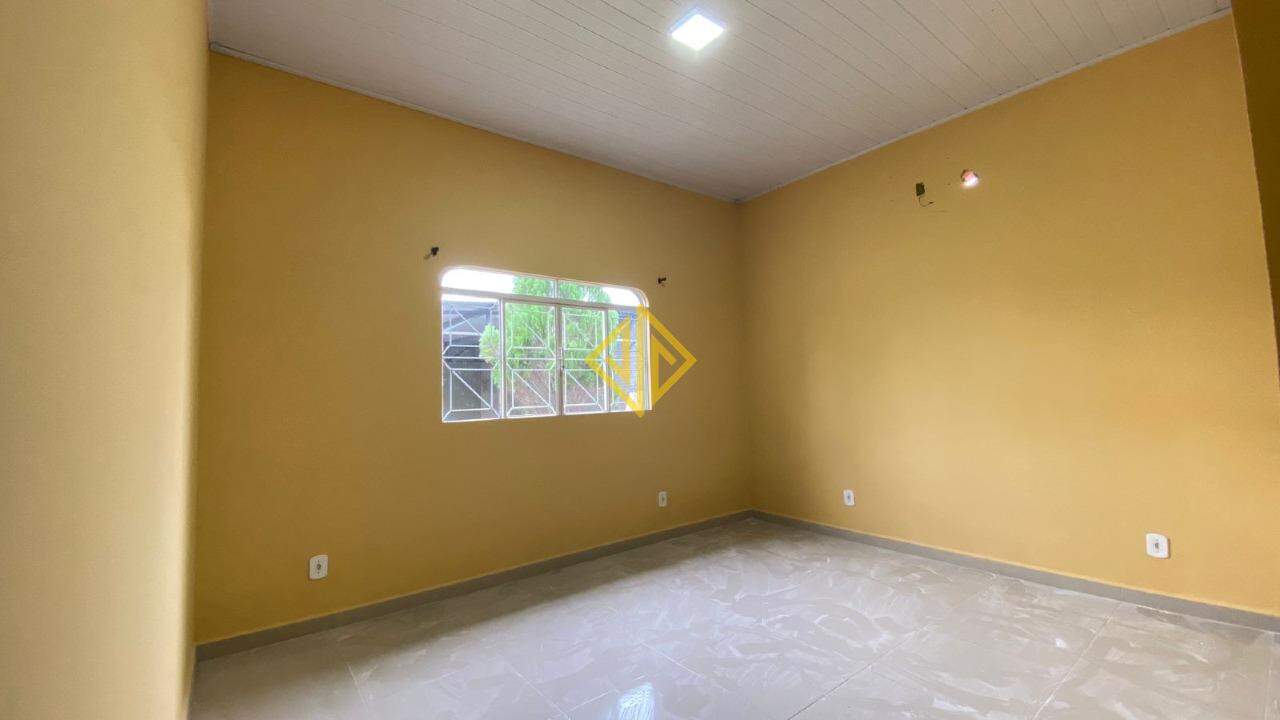 Casa à venda com 3 quartos, 151m² - Foto 4