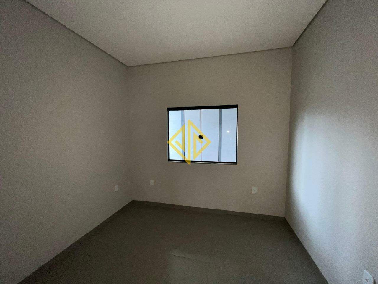 Casa à venda com 2 quartos, 62m² - Foto 9