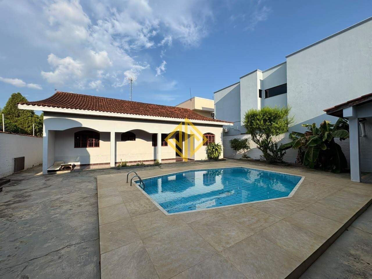 Casa, 3 quartos, 400 m² - Foto 1