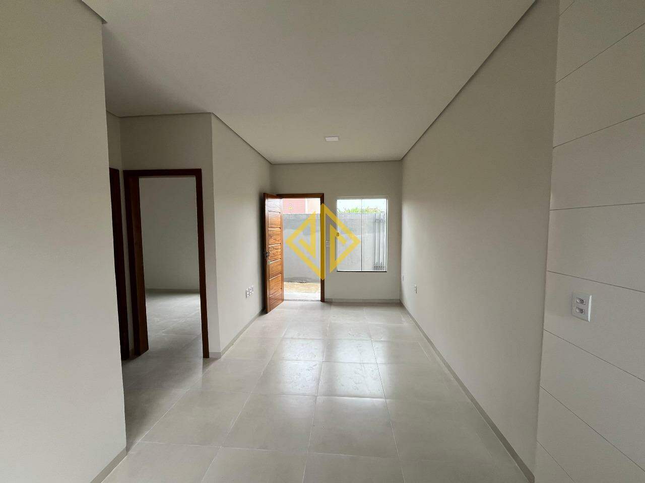 Casa à venda com 2 quartos, 48m² - Foto 4