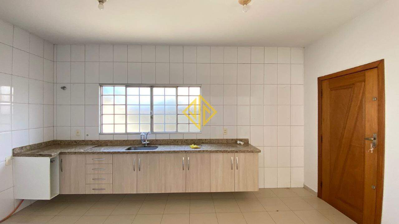 Casa à venda com 3 quartos, 160m² - Foto 5