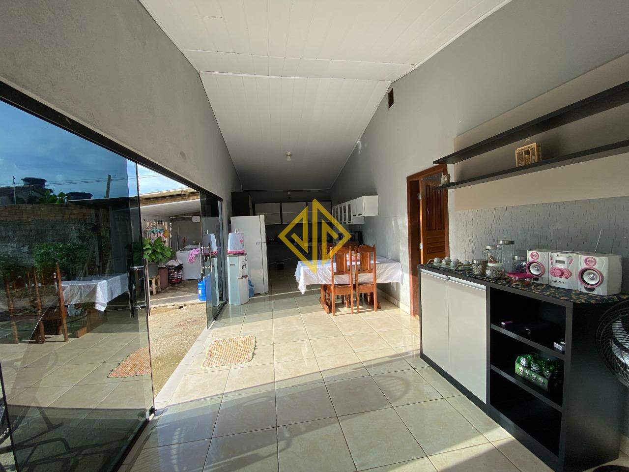 Casa para alugar com 3 quartos, 210m² - Foto 12