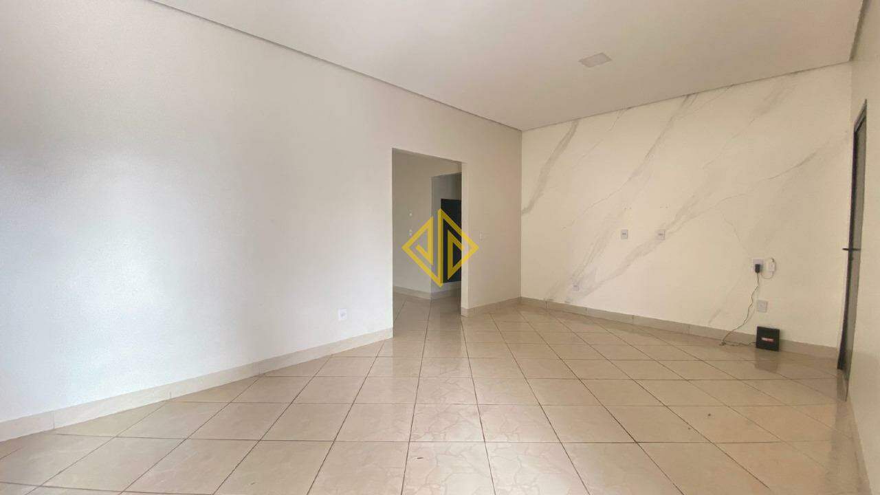 Casa à venda com 3 quartos, 166m² - Foto 4