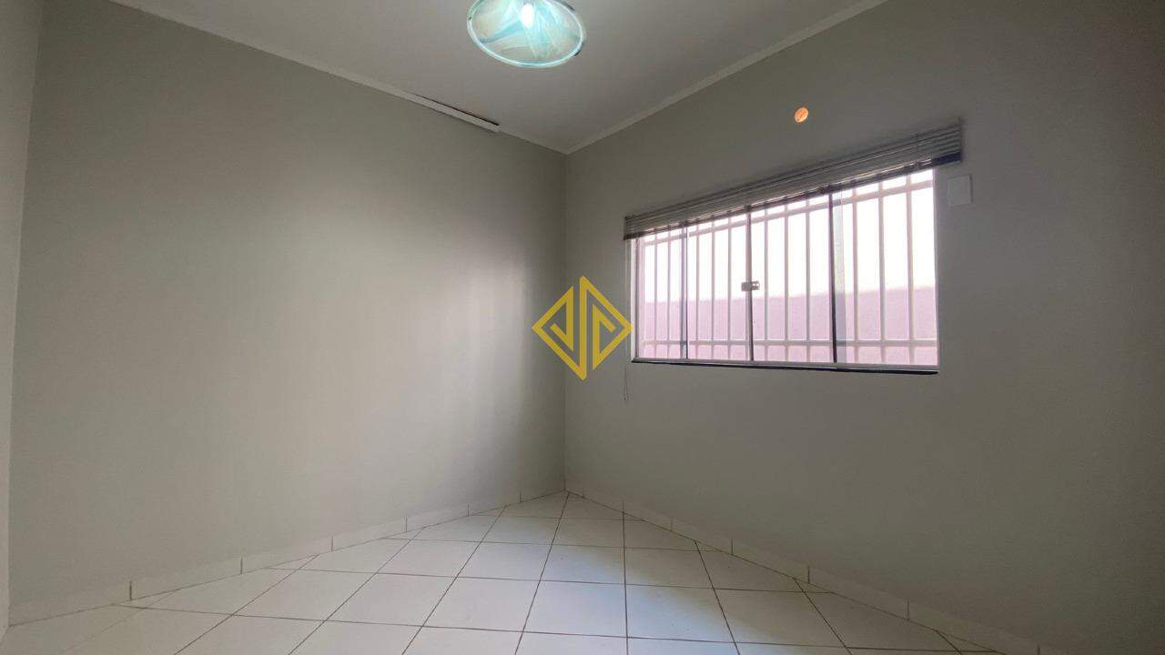 Casa para alugar com 3 quartos, 356m² - Foto 11