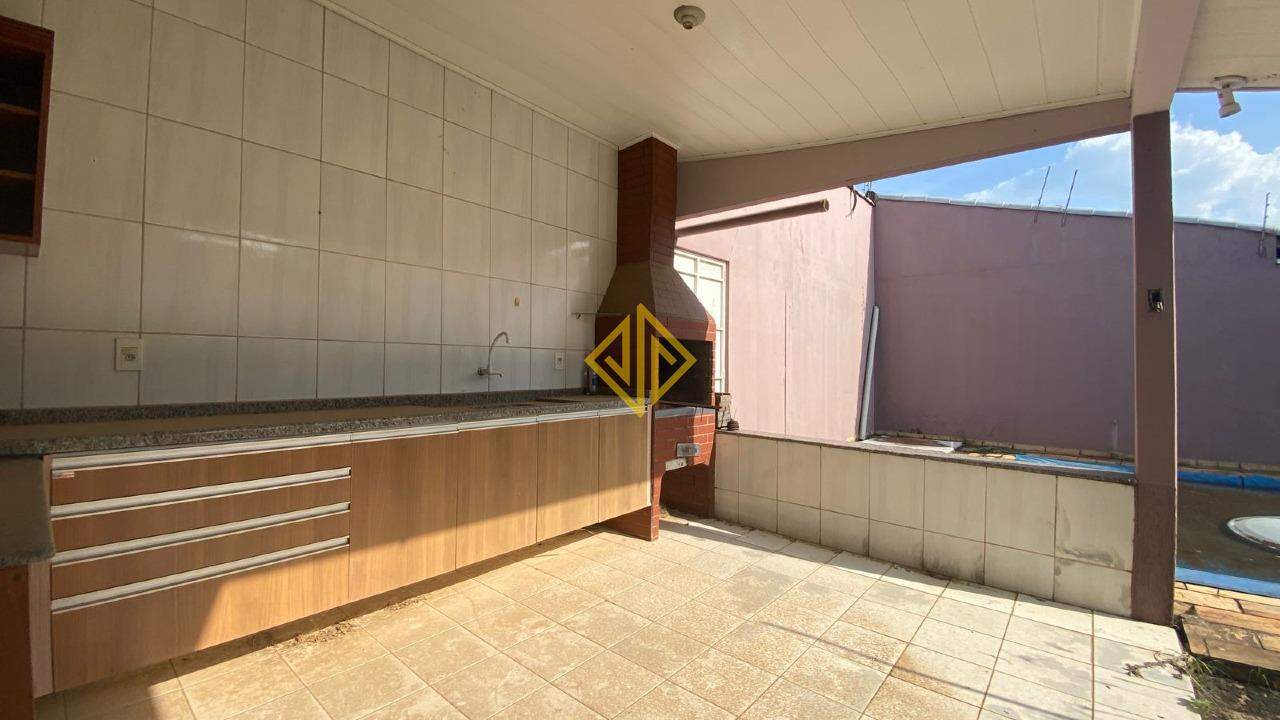 Casa para alugar com 3 quartos, 356m² - Foto 14