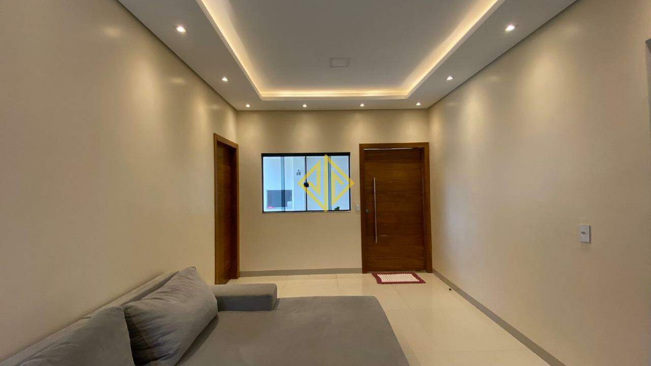 Casa à venda com 3 quartos, 160m² - Foto 2