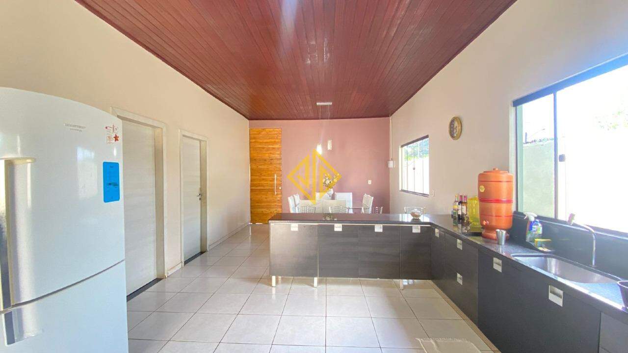 Casa à venda com 3 quartos, 185m² - Foto 12