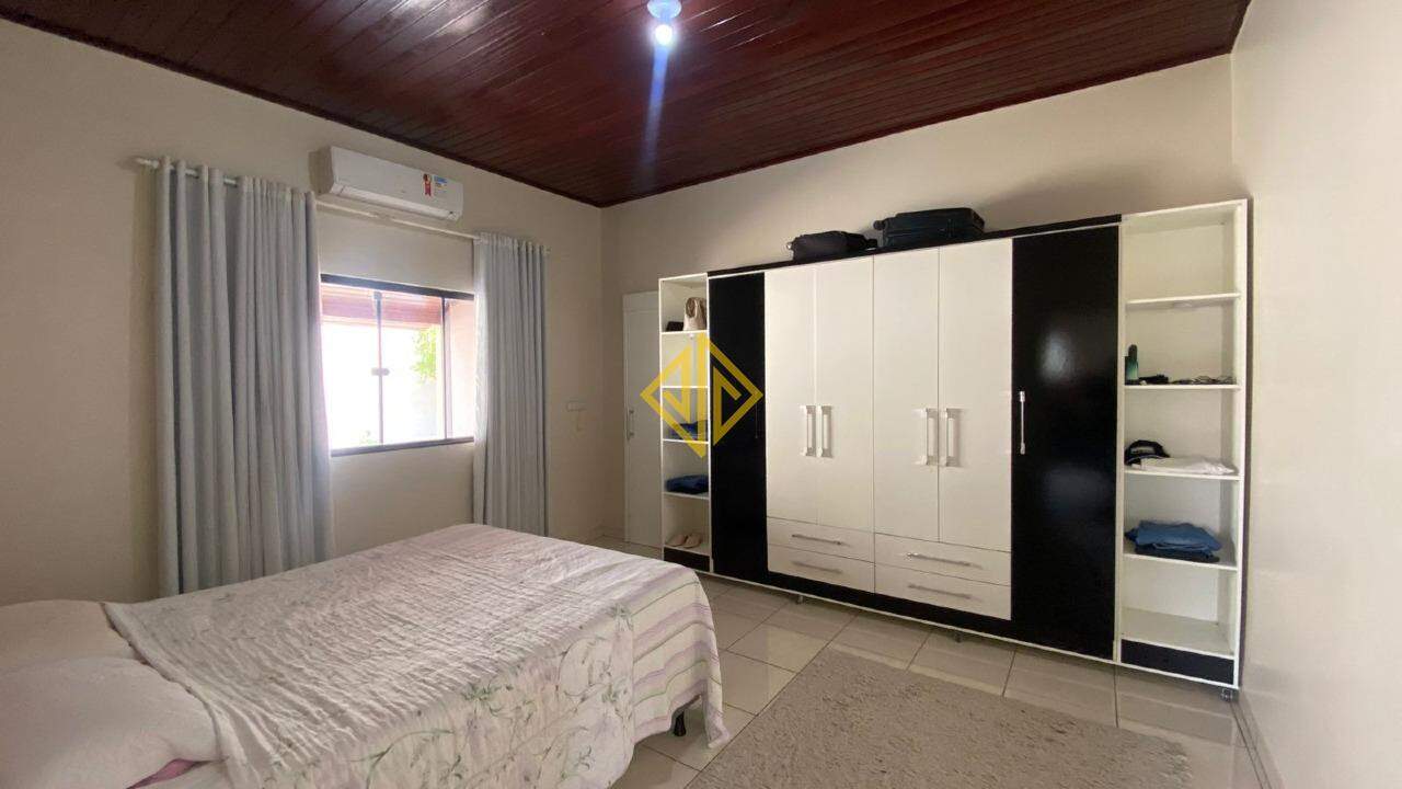 Casa à venda com 3 quartos, 185m² - Foto 9