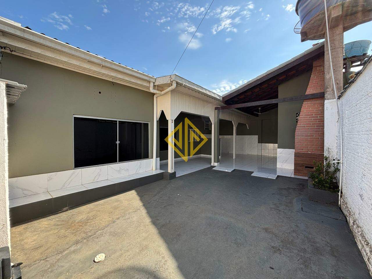 Casa à venda no BNH: 