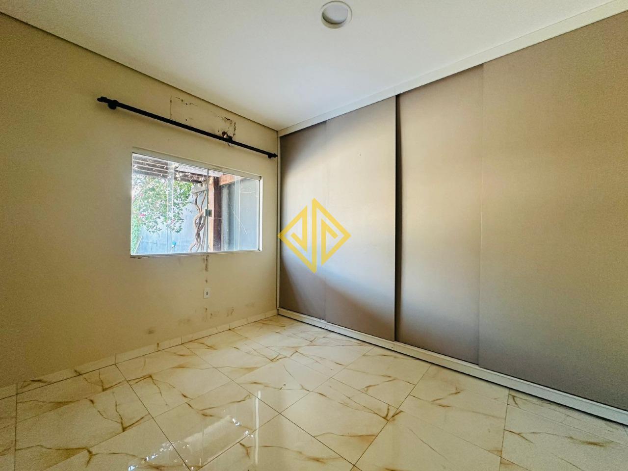 Casa à venda no Jardim Jorge Teixeira: 