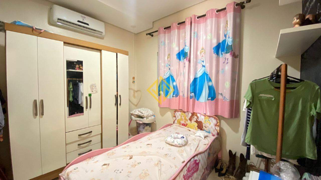 Casa à venda no Jardim Jorge Teixeira: 