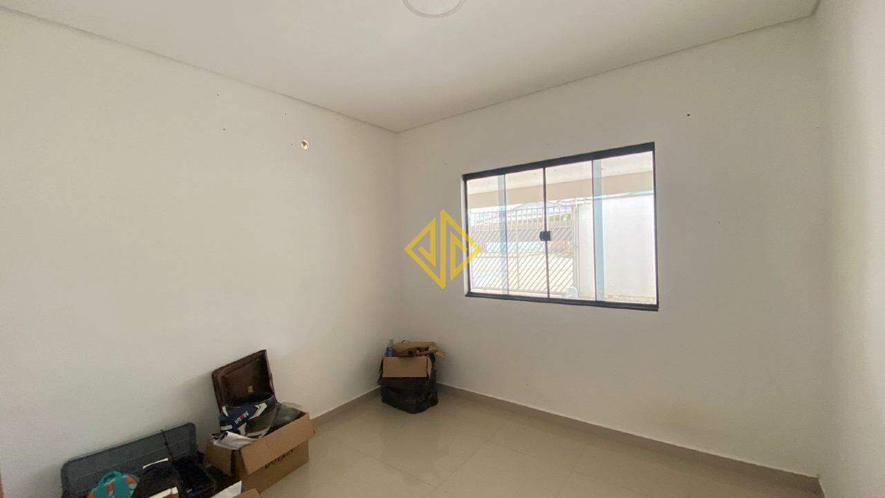 Casa à venda com 4 quartos, 250m² - Foto 7