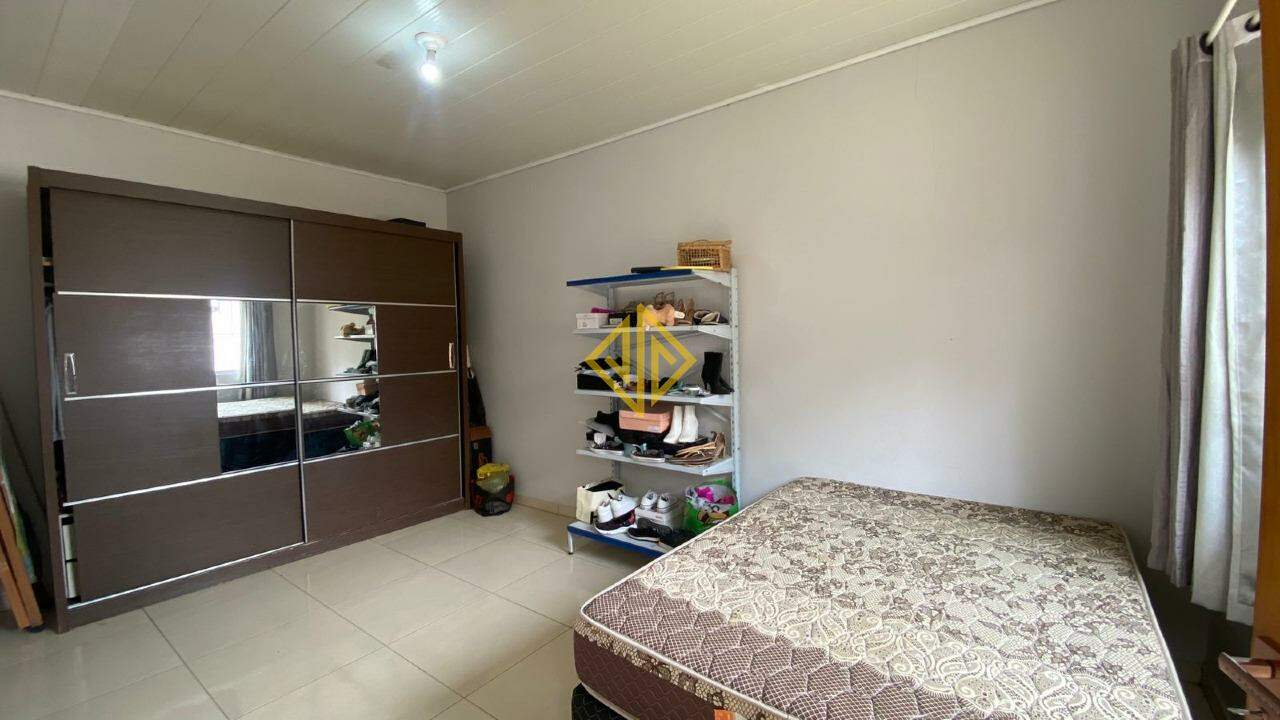 Casa à venda com 4 quartos, 250m² - Foto 20