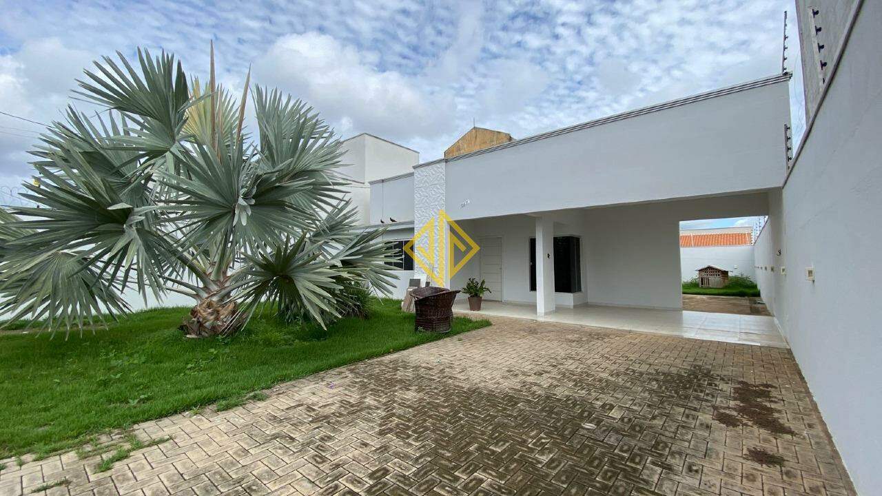 Casa para alugar com 2 quartos, 88m² - Foto 1