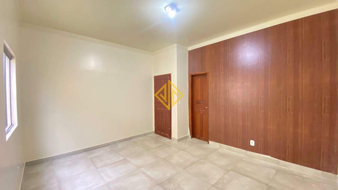 Casa à venda com 2 quartos, 111m² - Foto 4