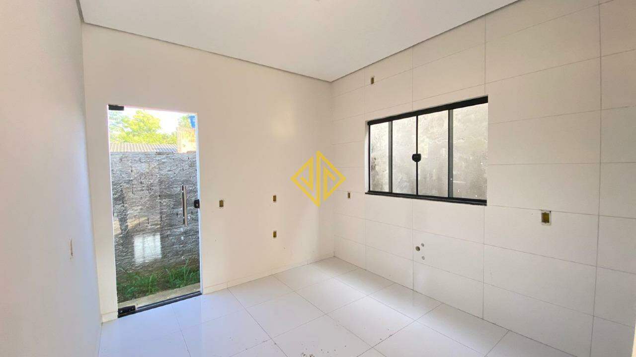 Casa à venda com 2 quartos, 48m² - Foto 7