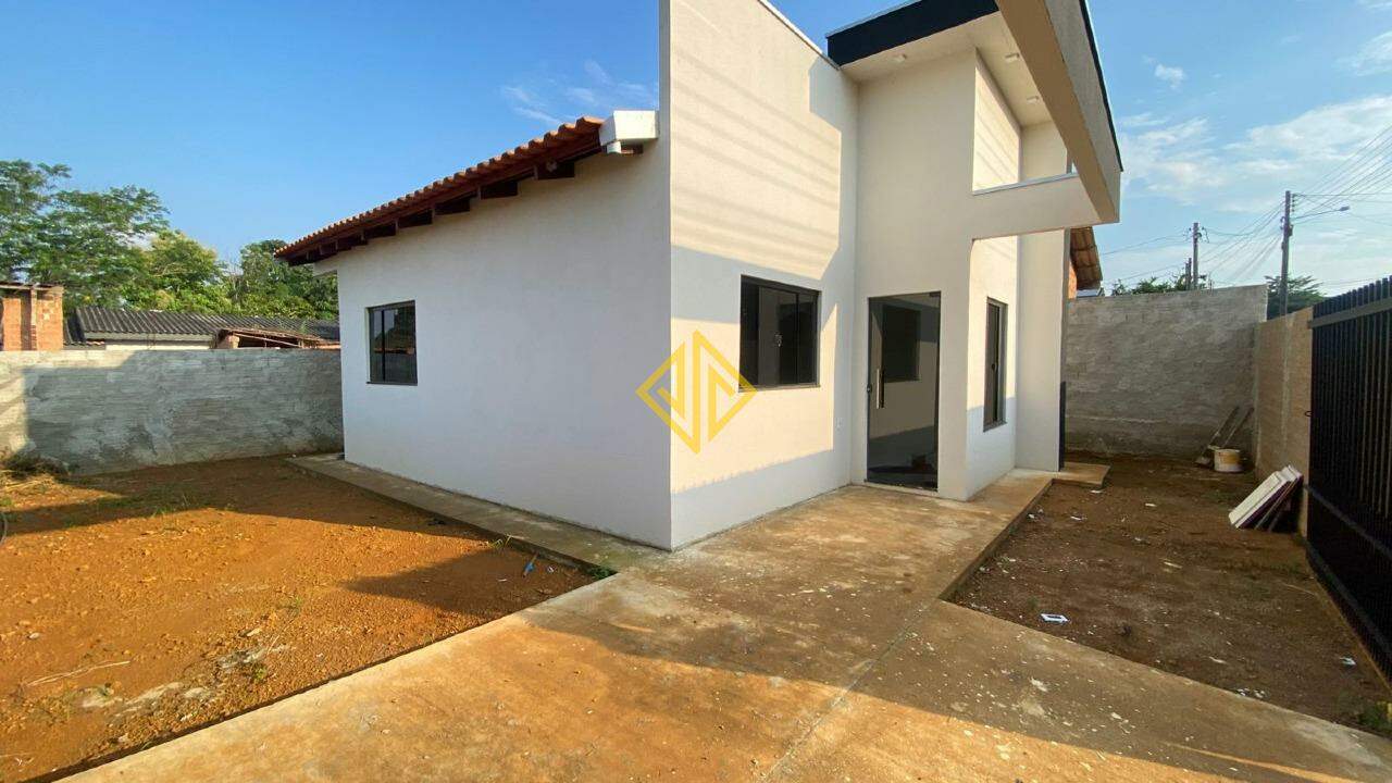 Casa à venda com 2 quartos, 48m² - Foto 2