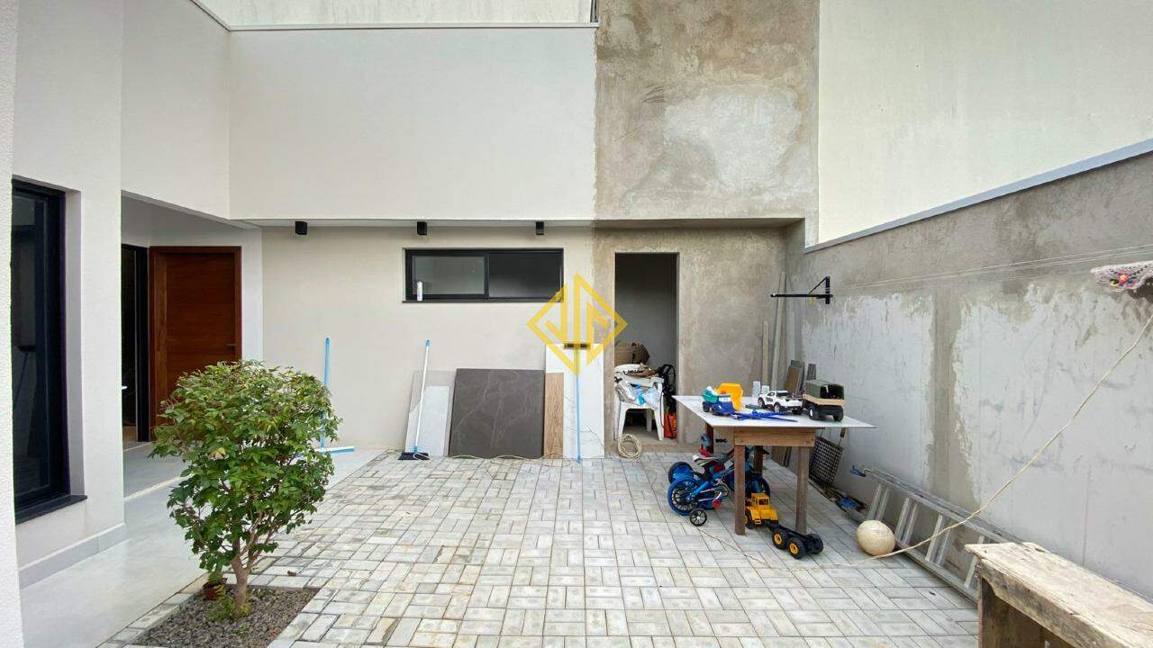 Casa à venda com 3 quartos, 200m² - Foto 15