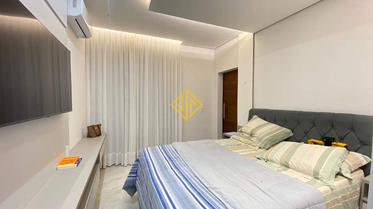 Casa à venda com 3 quartos, 200m² - Foto 7