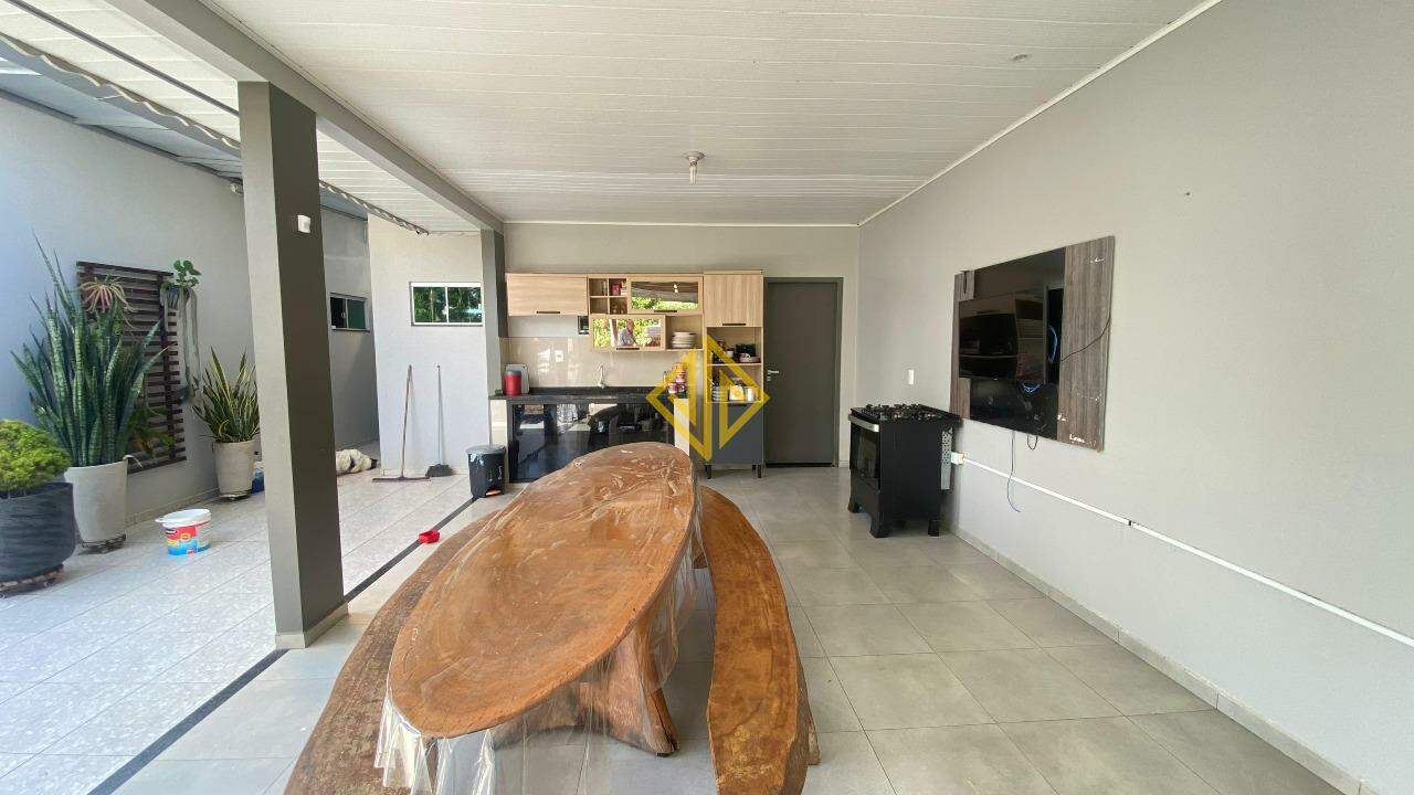 Casa à venda com 4 quartos, 260m² - Foto 20