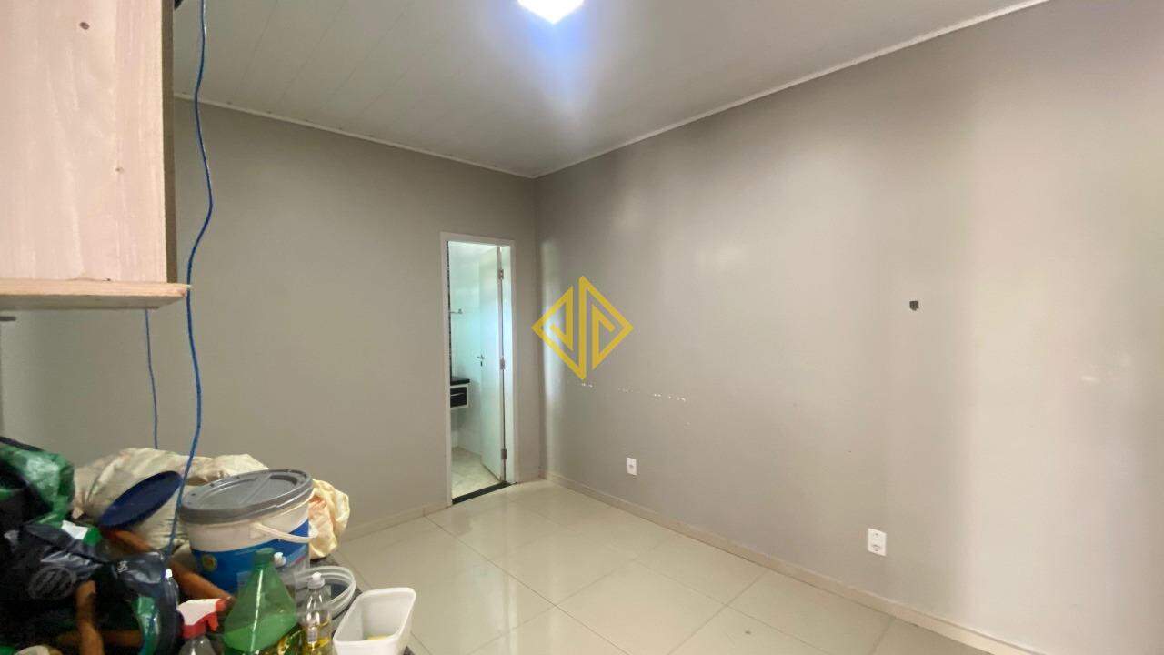 Casa à venda com 4 quartos, 260m² - Foto 24