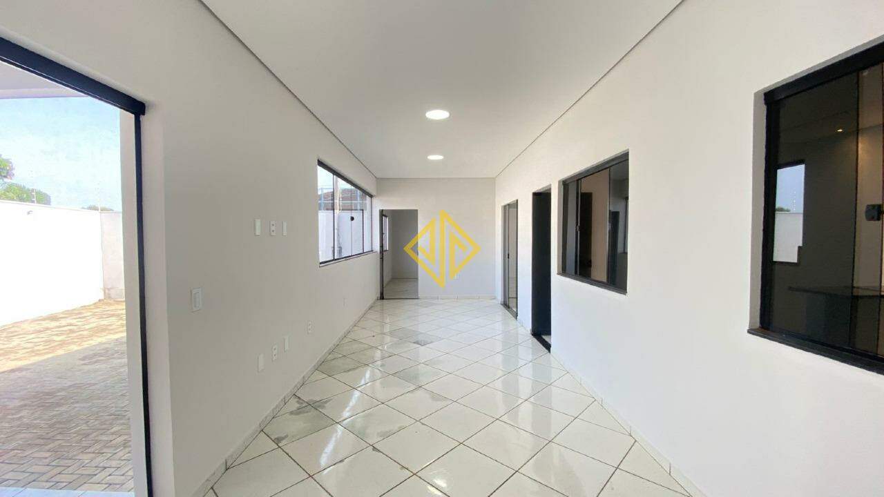 Casa à venda com 2 quartos, 150m² - Foto 4