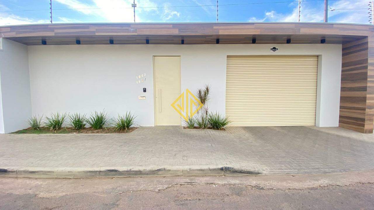 Casa à venda no Setor 01: 