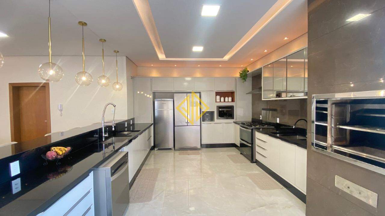Casa à venda no Setor 01: 
