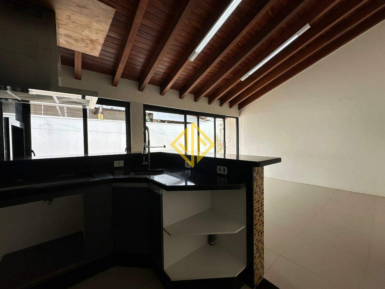 Casa à venda com 2 quartos, 166m² - Foto 16