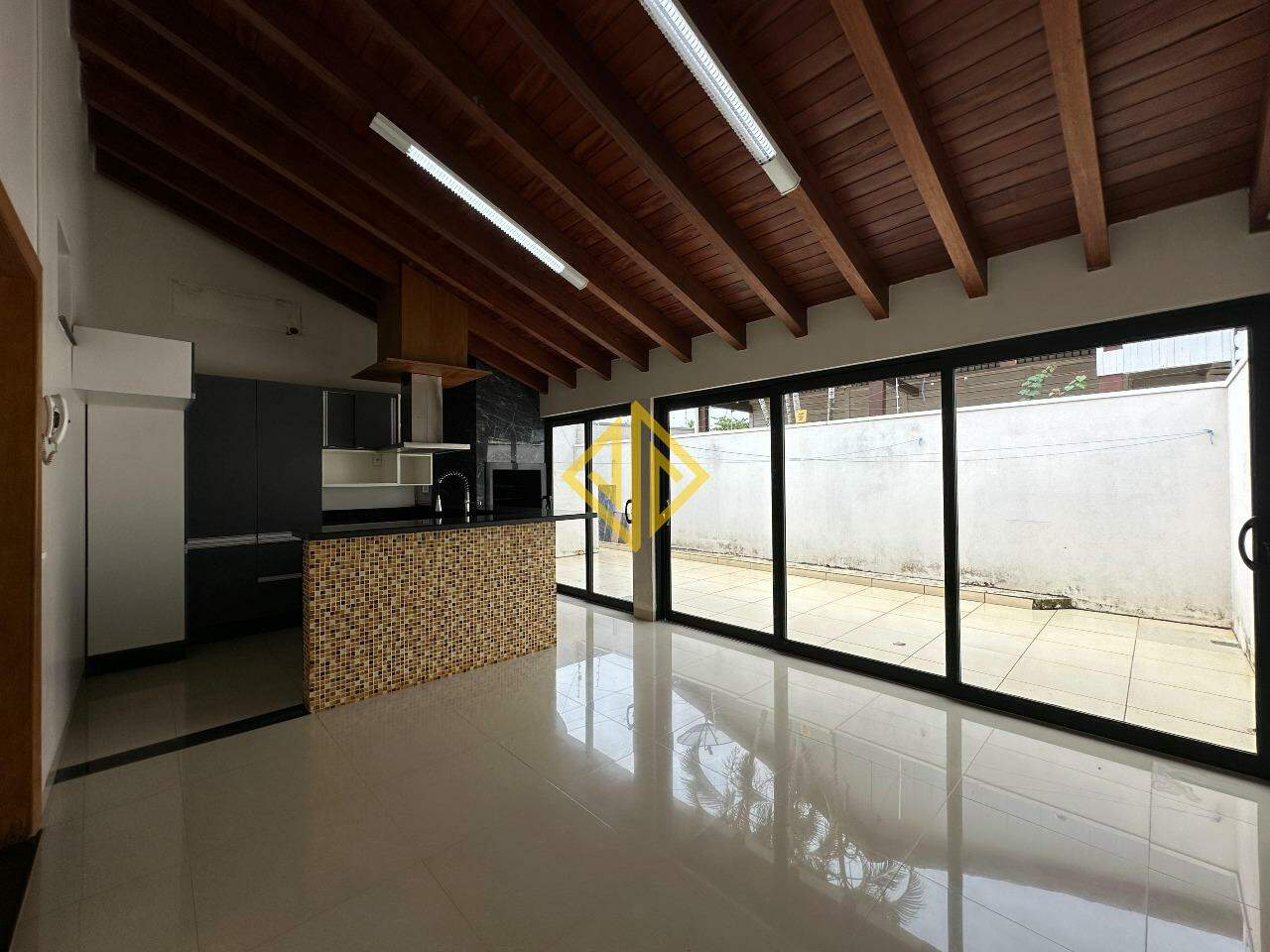 Casa à venda com 2 quartos, 166m² - Foto 13