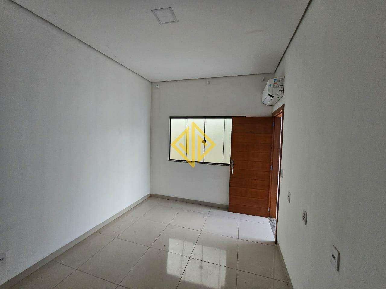 Casa para alugar com 3 quartos, 70m² - Foto 2