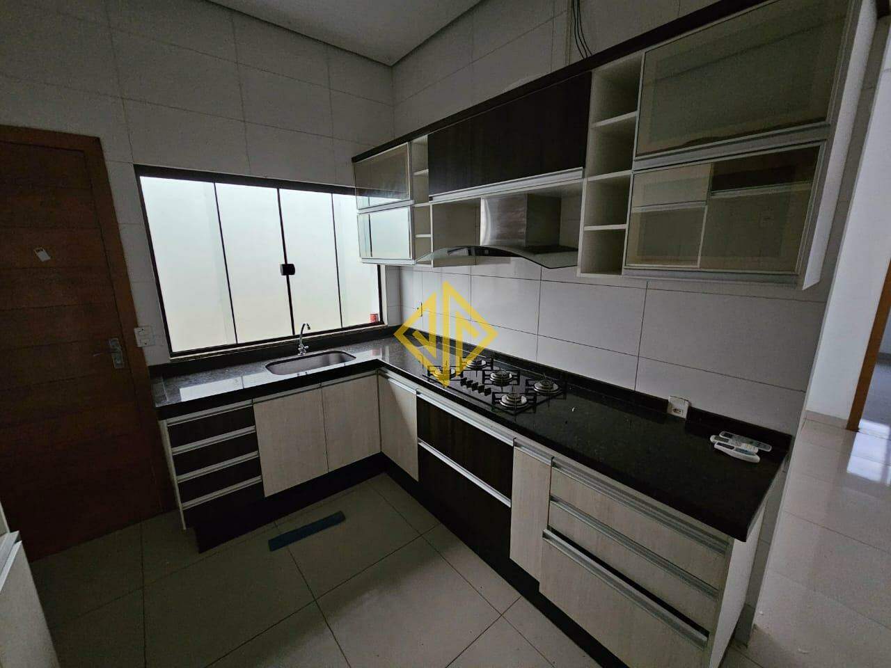 Casa para alugar com 3 quartos, 70m² - Foto 12