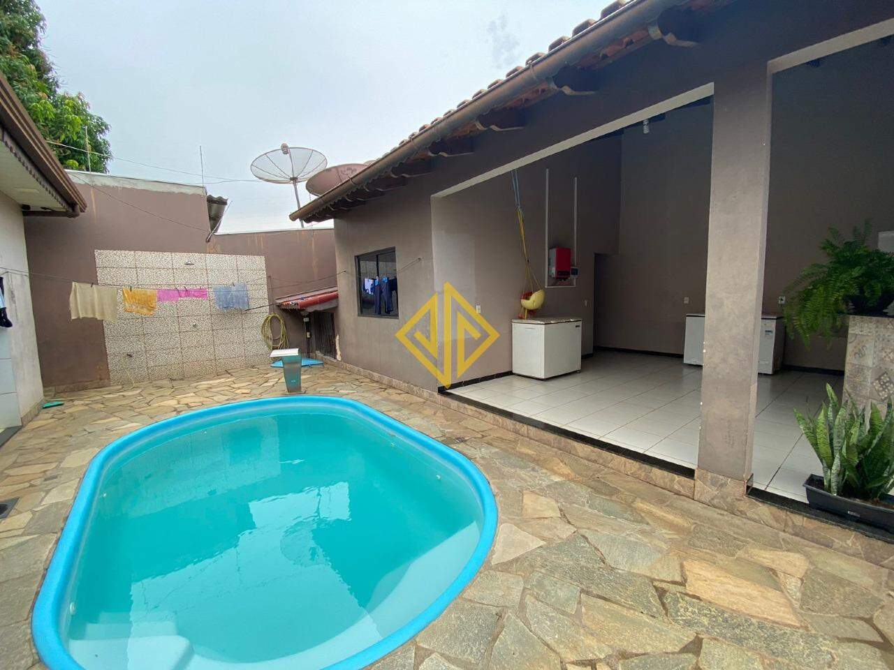 Casa à venda com 4 quartos, 220m² - Foto 17