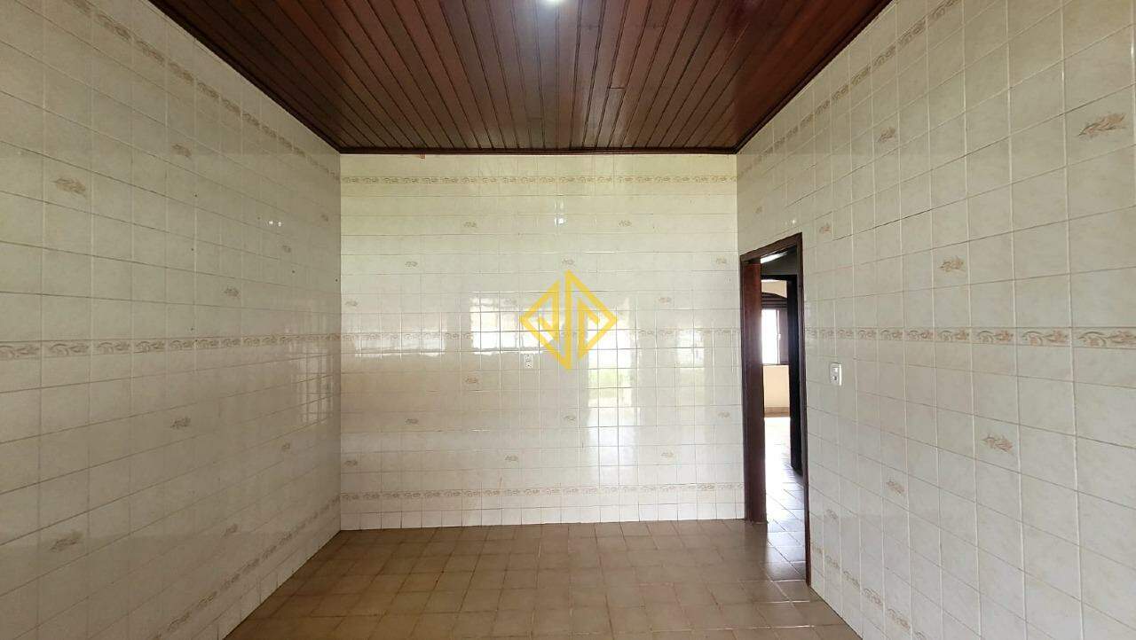 Casa à venda com 2 quartos, 89m² - Foto 4