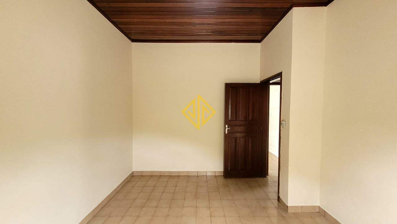 Casa à venda com 2 quartos, 89m² - Foto 8